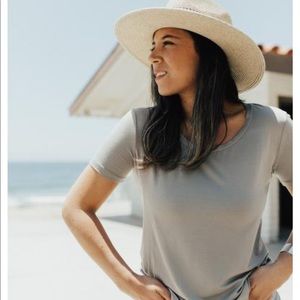 CJLA Favorite Scoop Tee - NWOT